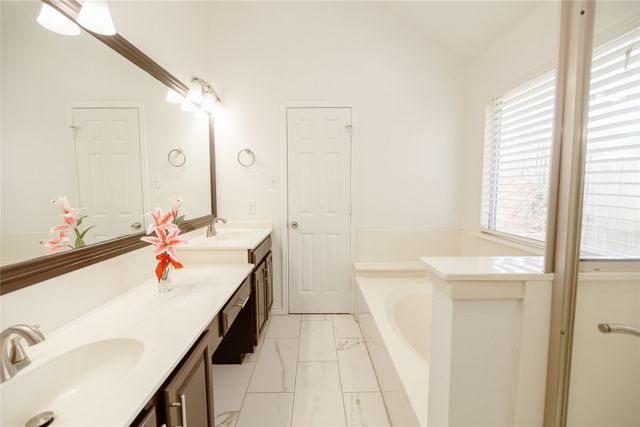 2001 Woven Trail, Lewisville, TX 75067