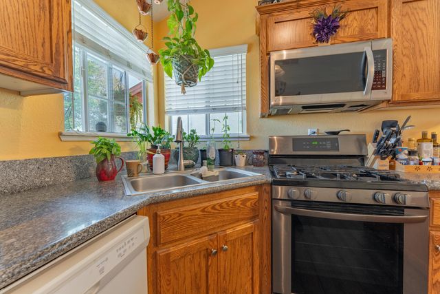 1145 E Ferguson Avenue, Visalia, CA 93292