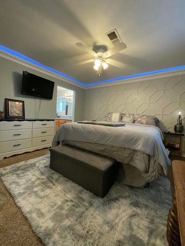 1145 E Ferguson Avenue, Visalia, CA 93292