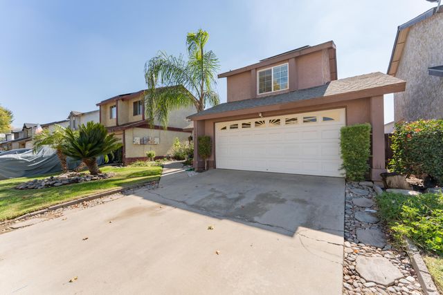 1145 E Ferguson Avenue, Visalia, CA 93292