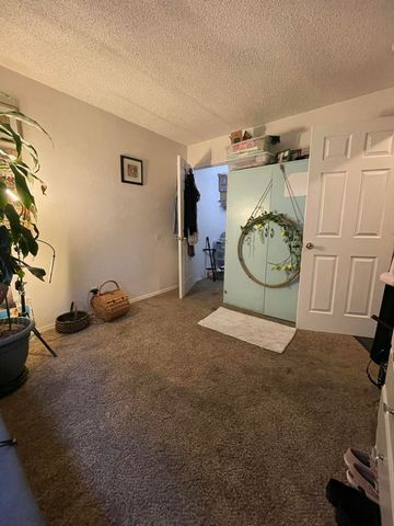 1145 E Ferguson Avenue, Visalia, CA 93292