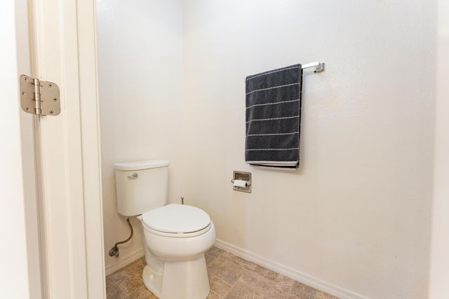 1145 E Ferguson Avenue, Visalia, CA 93292