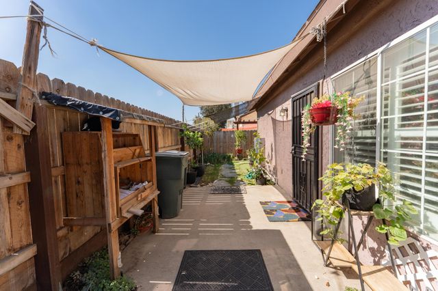 1145 E Ferguson Avenue, Visalia, CA 93292