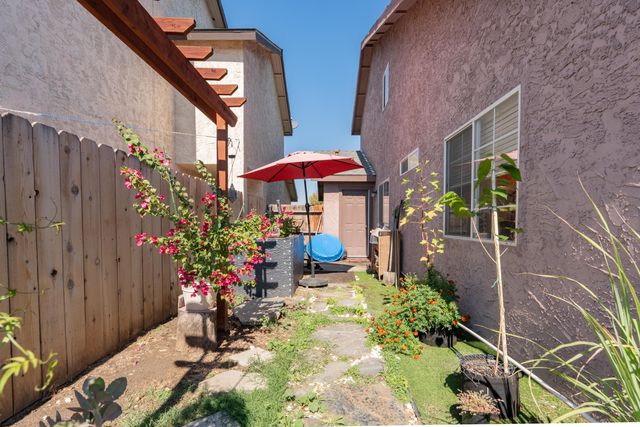 1145 E Ferguson Avenue, Visalia, CA 93292