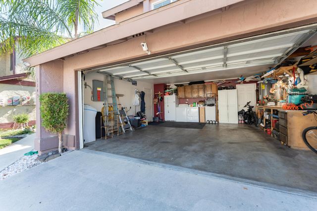 1145 E Ferguson Avenue, Visalia, CA 93292