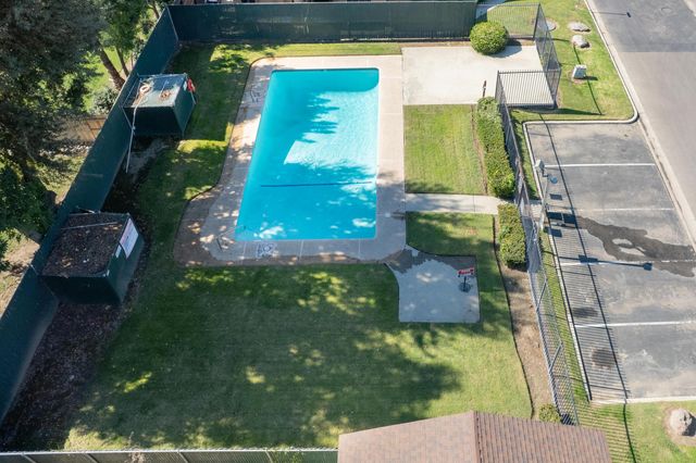 1145 E Ferguson Avenue, Visalia, CA 93292