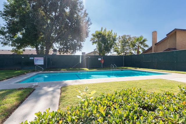 1145 E Ferguson Avenue, Visalia, CA 93292