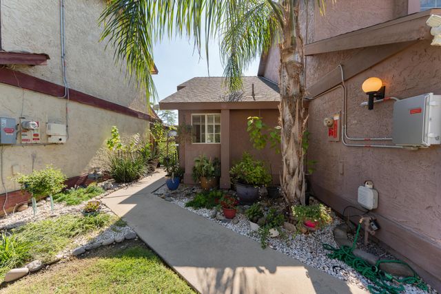 1145 E Ferguson Avenue, Visalia, CA 93292