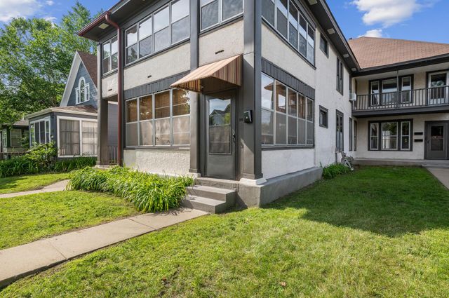 909 22nd Avenue NE, Minneapolis, MN 55418