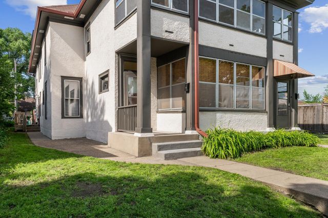 909 22nd Avenue NE, Minneapolis, MN 55418