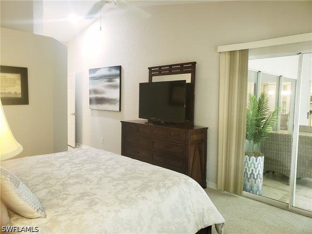 386 Emerald Bay CIR G5, Naples, FL 34110