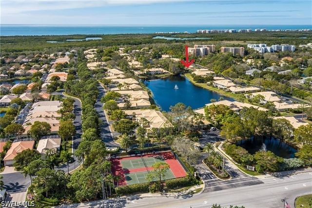 386 Emerald Bay CIR G5, Naples, FL 34110