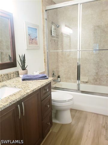 386 Emerald Bay CIR G5, Naples, FL 34110