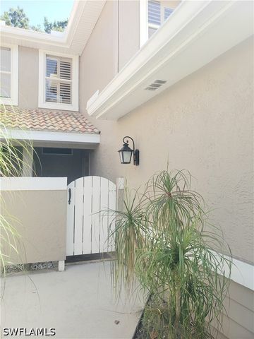 386 Emerald Bay CIR G5, Naples, FL 34110