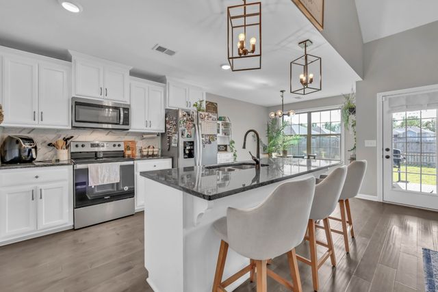 744 Tidwell Dr, Clarksville, TN 37042