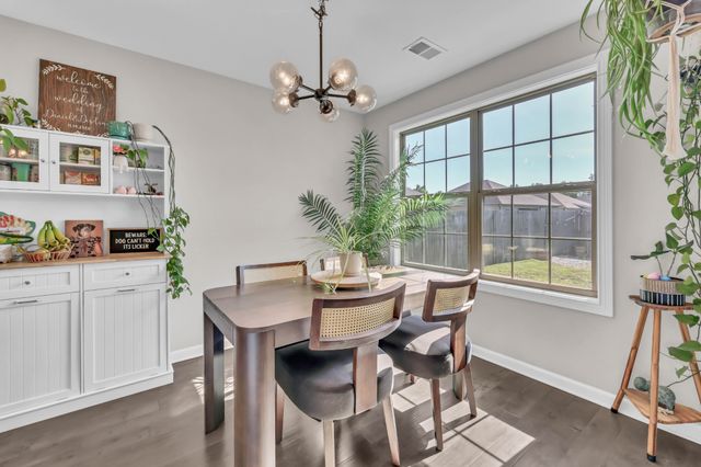 744 Tidwell Dr, Clarksville, TN 37042