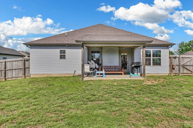 744 Tidwell Dr, Clarksville, TN 37042