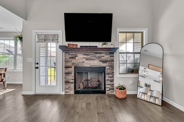 744 Tidwell Dr, Clarksville, TN 37042