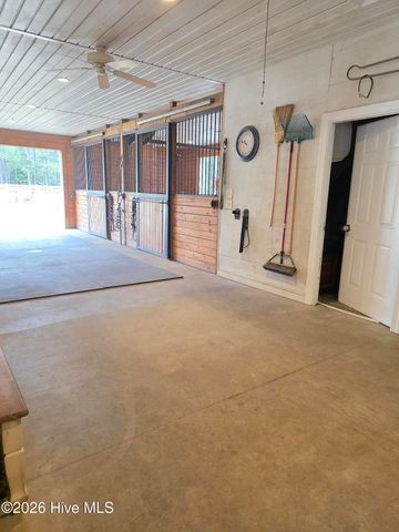 188 Shagbark Road, West End, NC 27376