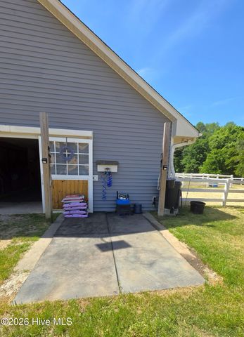 188 Shagbark Road, West End, NC 27376