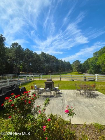188 Shagbark Road, West End, NC 27376