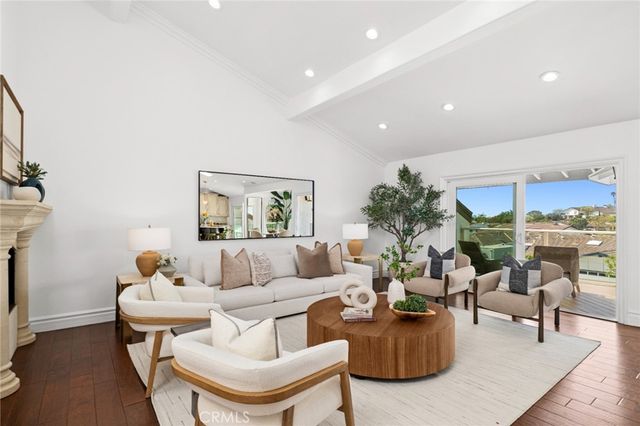 15 Curl Drive, Corona Del Mar, CA 92625