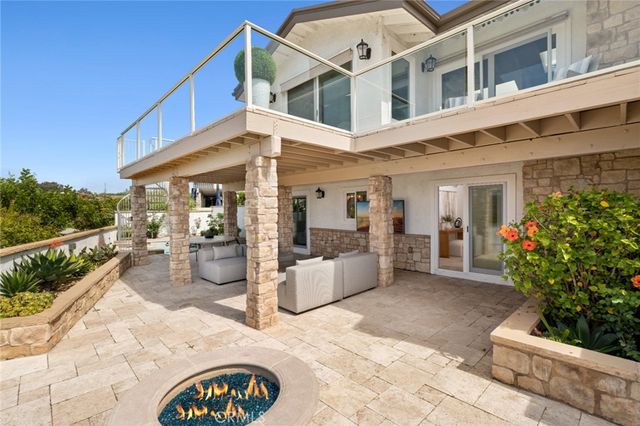 15 Curl Drive, Corona Del Mar, CA 92625