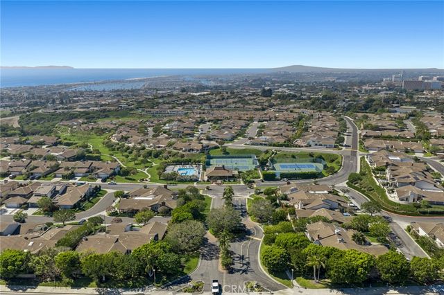15 Curl Drive, Corona Del Mar, CA 92625
