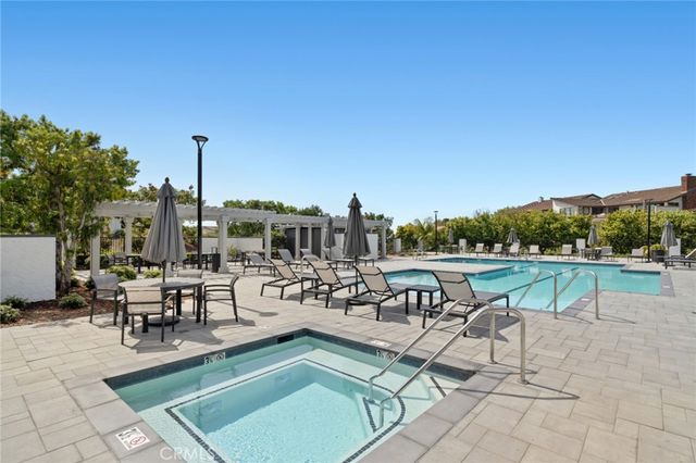 15 Curl Drive, Corona Del Mar, CA 92625