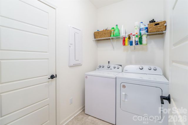 937 Canopy Falls Lane, York, SC 29745