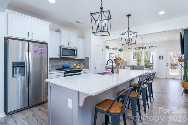 937 Canopy Falls Lane, York, SC 29745