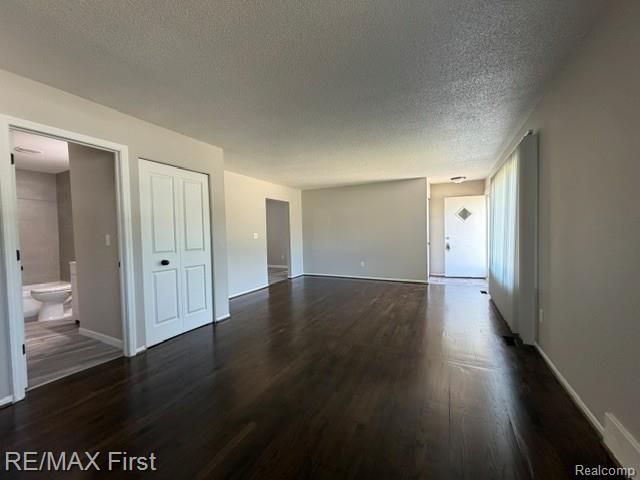 4225 Grace Avenue, Wayne, MI 48184