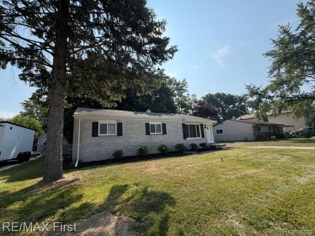 4225 Grace Avenue, Wayne, MI 48184