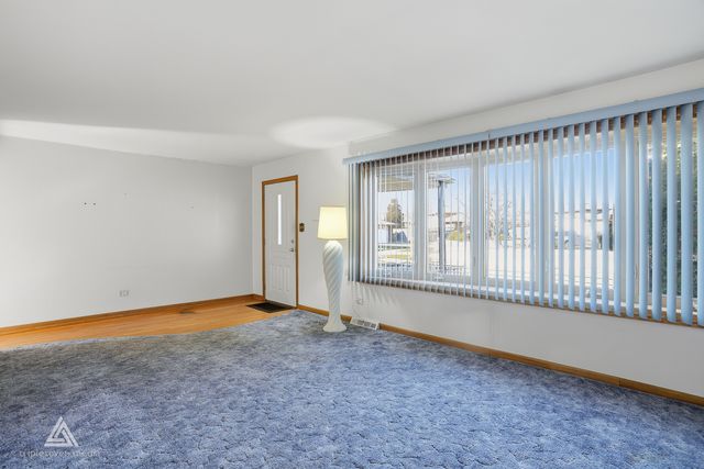 18021 Pin Oak Court, Tinley Park, IL 60477