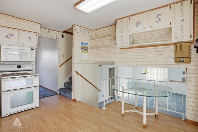 18021 Pin Oak Court, Tinley Park, IL 60477