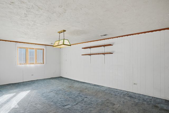 18021 Pin Oak Court, Tinley Park, IL 60477