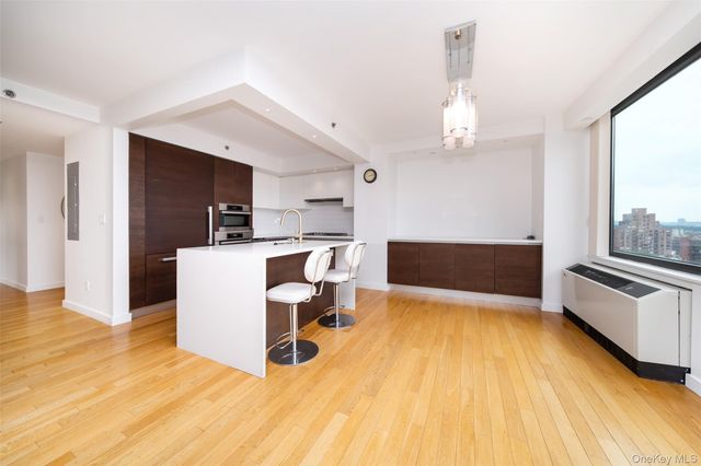 39-16 Prince Street PHB, Flushing, NY 11354