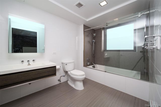 39-16 Prince Street PHB, Flushing, NY 11354