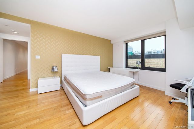 39-16 Prince Street PHB, Flushing, NY 11354