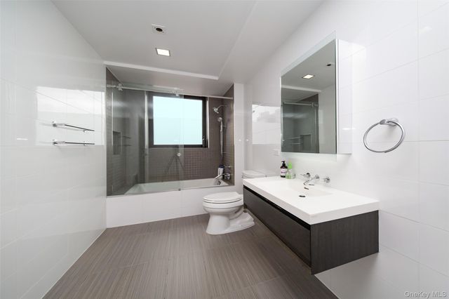 39-16 Prince Street PHB, Flushing, NY 11354
