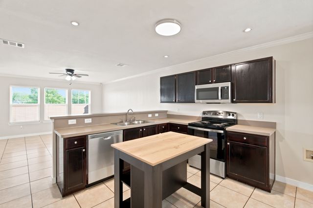 8475 Widgeon Way, Dallas, TX 75249