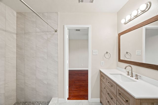 8475 Widgeon Way, Dallas, TX 75249