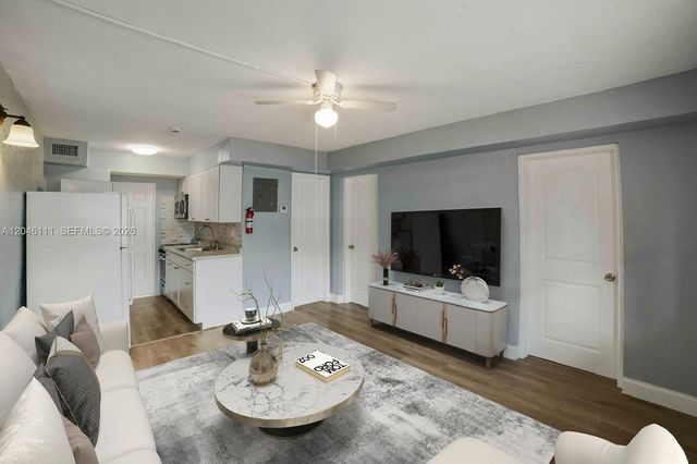 817 NW 12th Ave 2, Fort Lauderdale, FL 33311