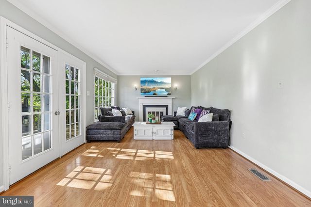 9368 DAHLIA CT, Manassas, VA 20110