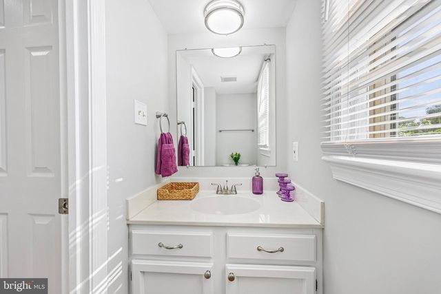 9368 DAHLIA CT, Manassas, VA 20110