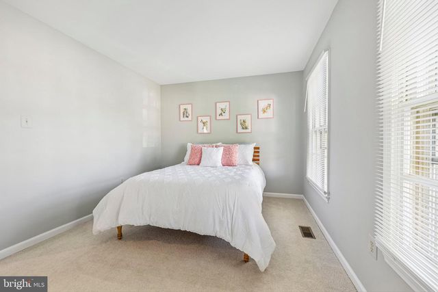 9368 DAHLIA CT, Manassas, VA 20110