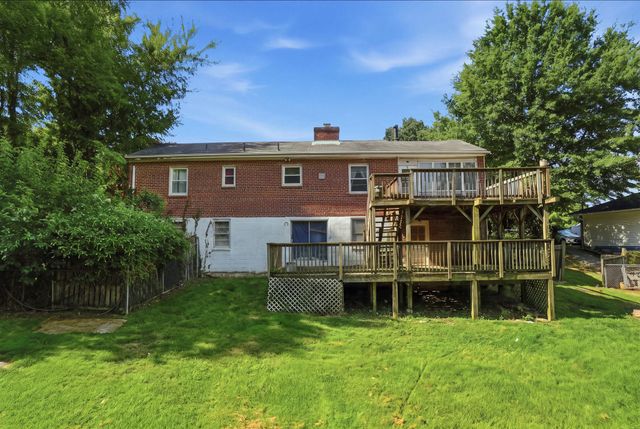 5 PANORAMA DR, Oxon Hill, MD 20745