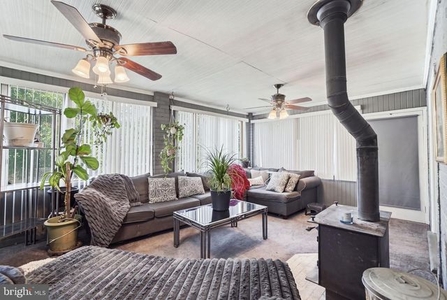 5 PANORAMA DR, Oxon Hill, MD 20745