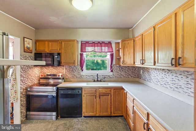 5 PANORAMA DR, Oxon Hill, MD 20745