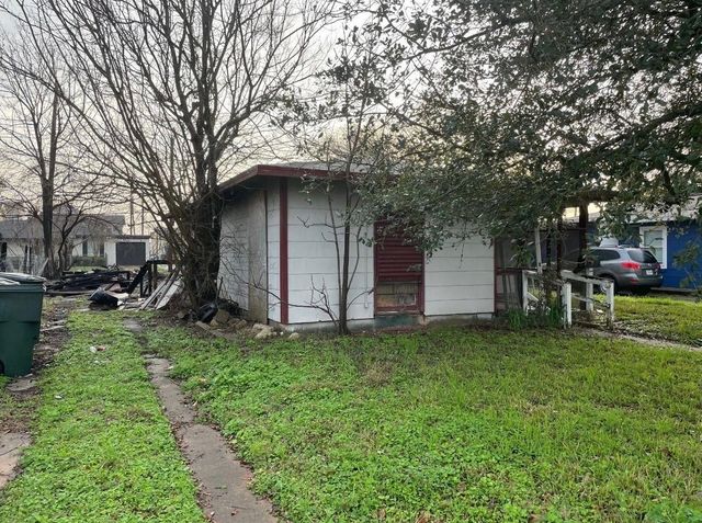 1116 Harris Way, Galveston, TX 77551